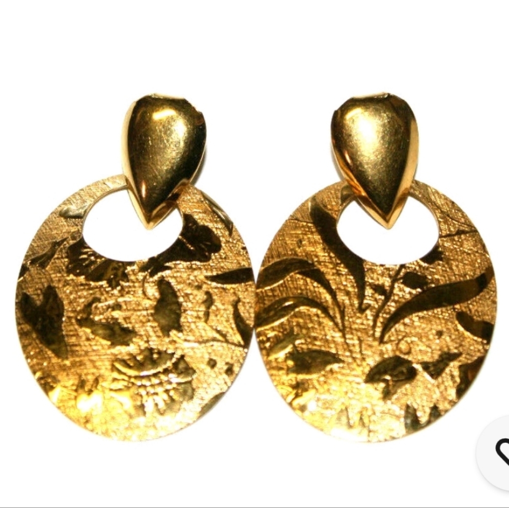 Elegant Gold Floral Earrings